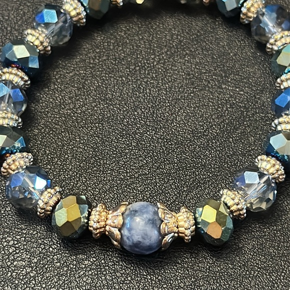 AB Faucet Crystal With Gold-tone Spacer & Natural Stone Bead Stretch Bracelet - Picture 15 of 16